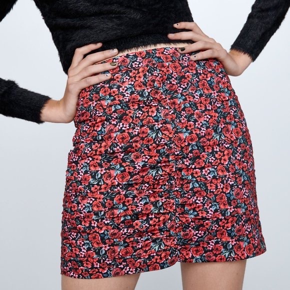 Zara Red Floral Printed Ruched Mini Skirt NWT - Picture 5 of 9